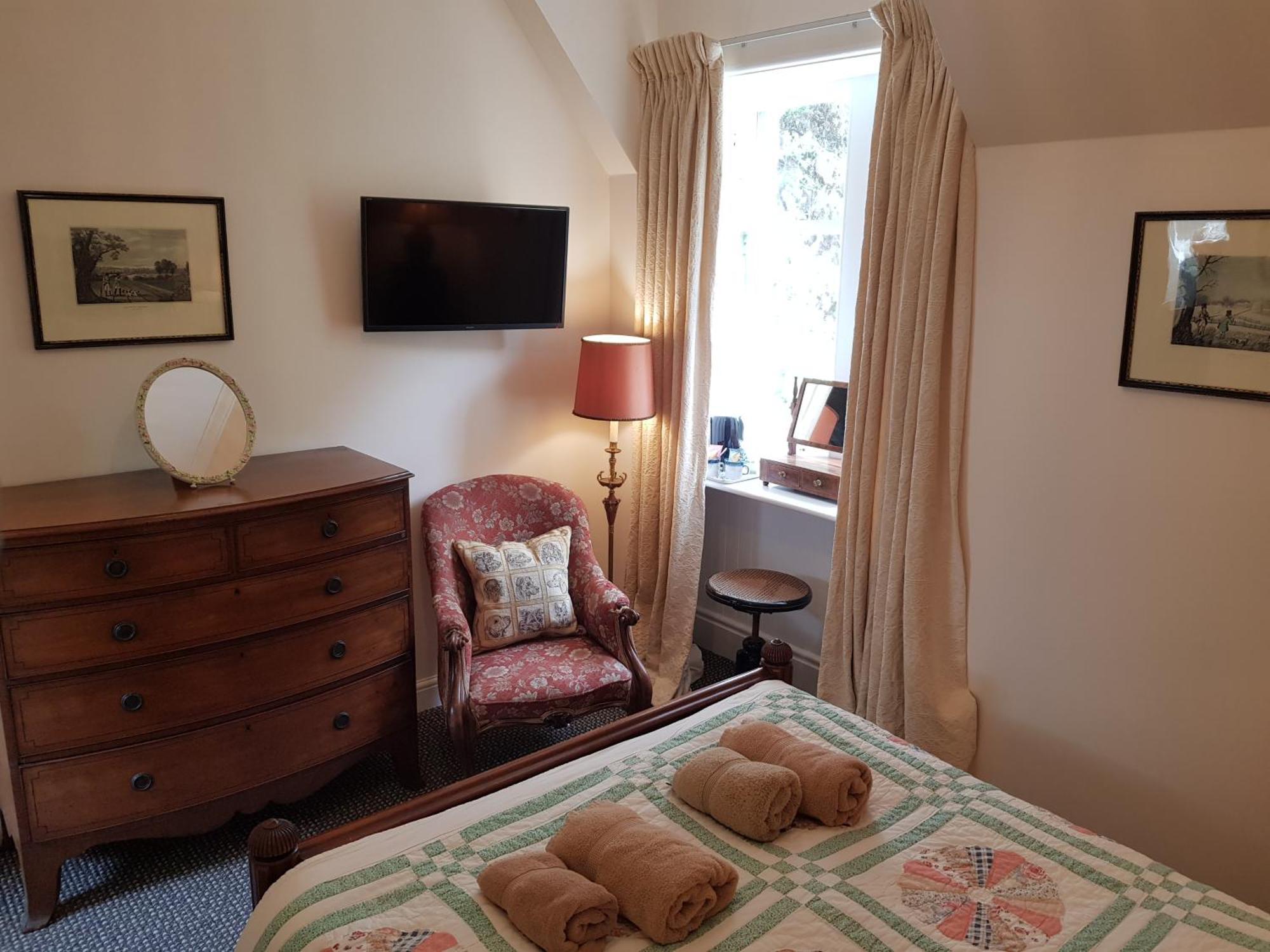 Cambus O' May Traditional Highland Hotel Баллатер Номер фото