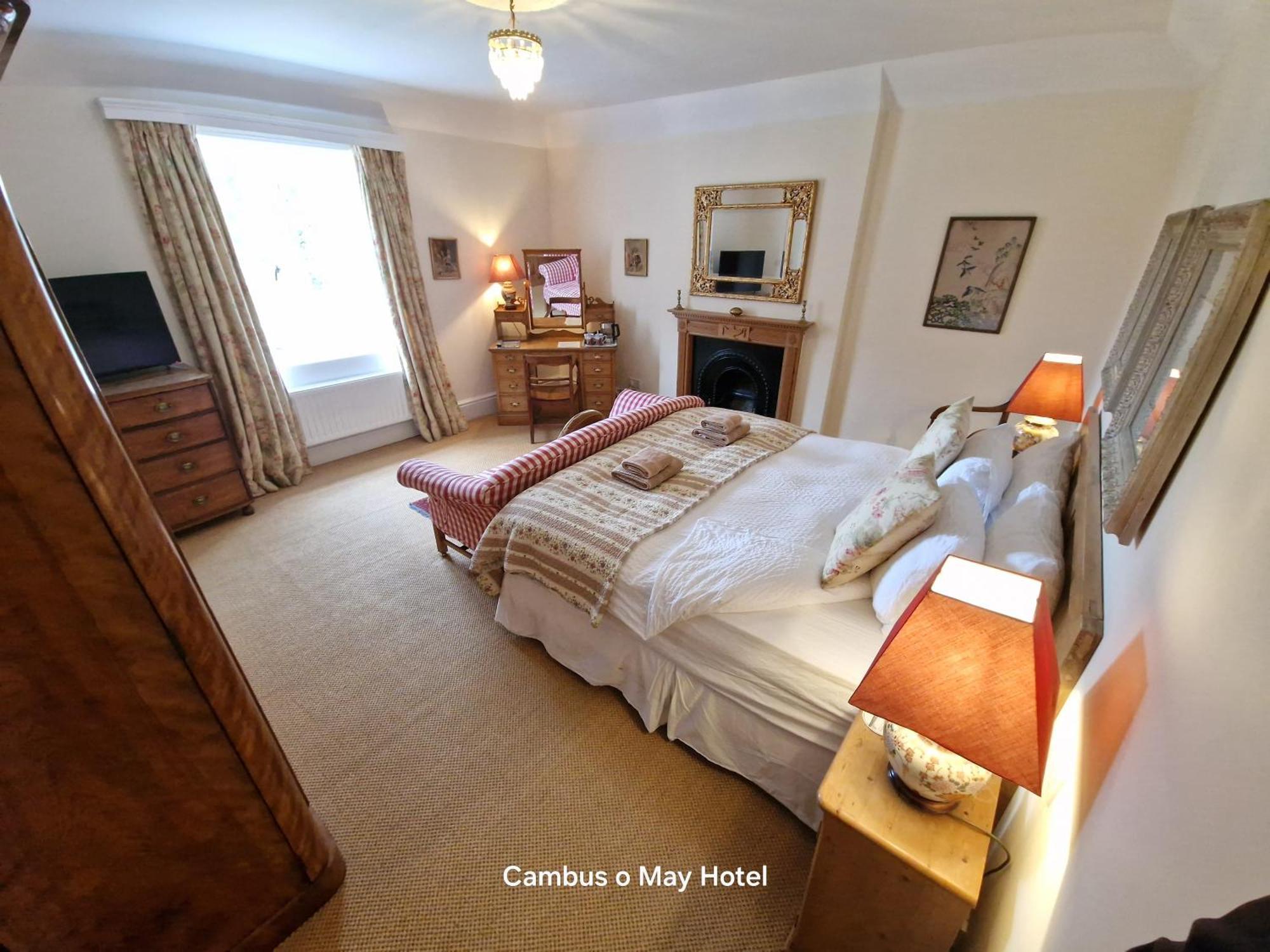 Cambus O' May Traditional Highland Hotel Баллатер Экстерьер фото