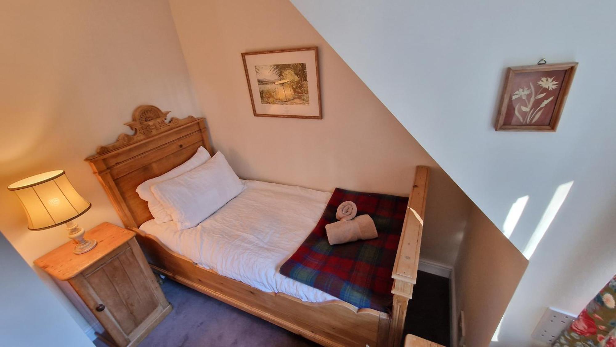 Cambus O' May Traditional Highland Hotel Баллатер Номер фото